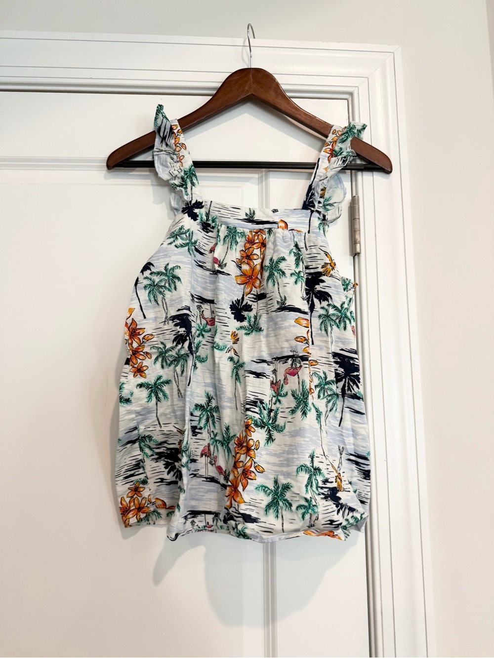 NWOT Old Navy White Tropical Floral Ruffle Strap Tank